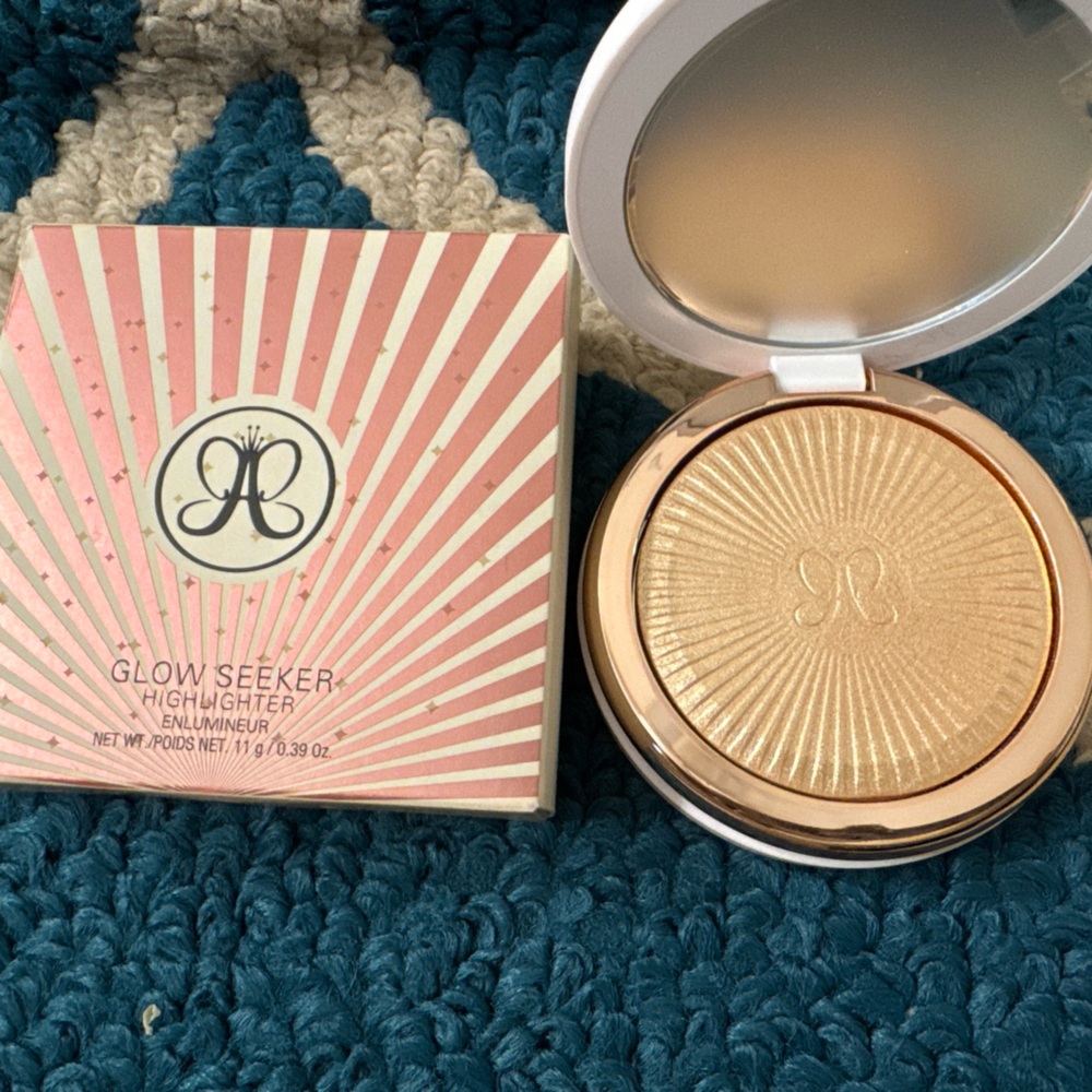 Glow seeker highlighter Anastasia Beverly Hills like new